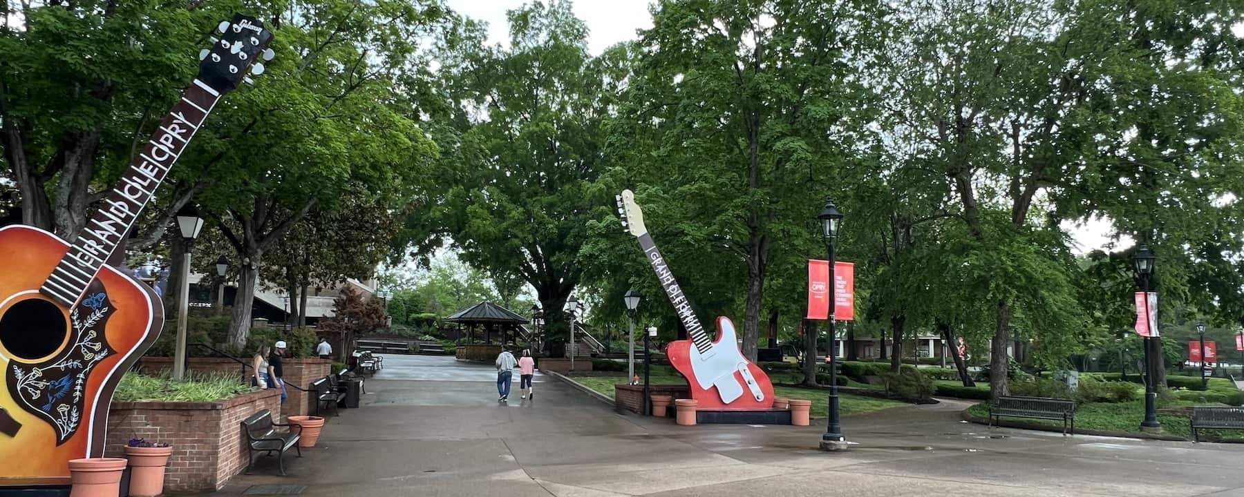 Exploring Nashville by car and the Grand Ole Opry