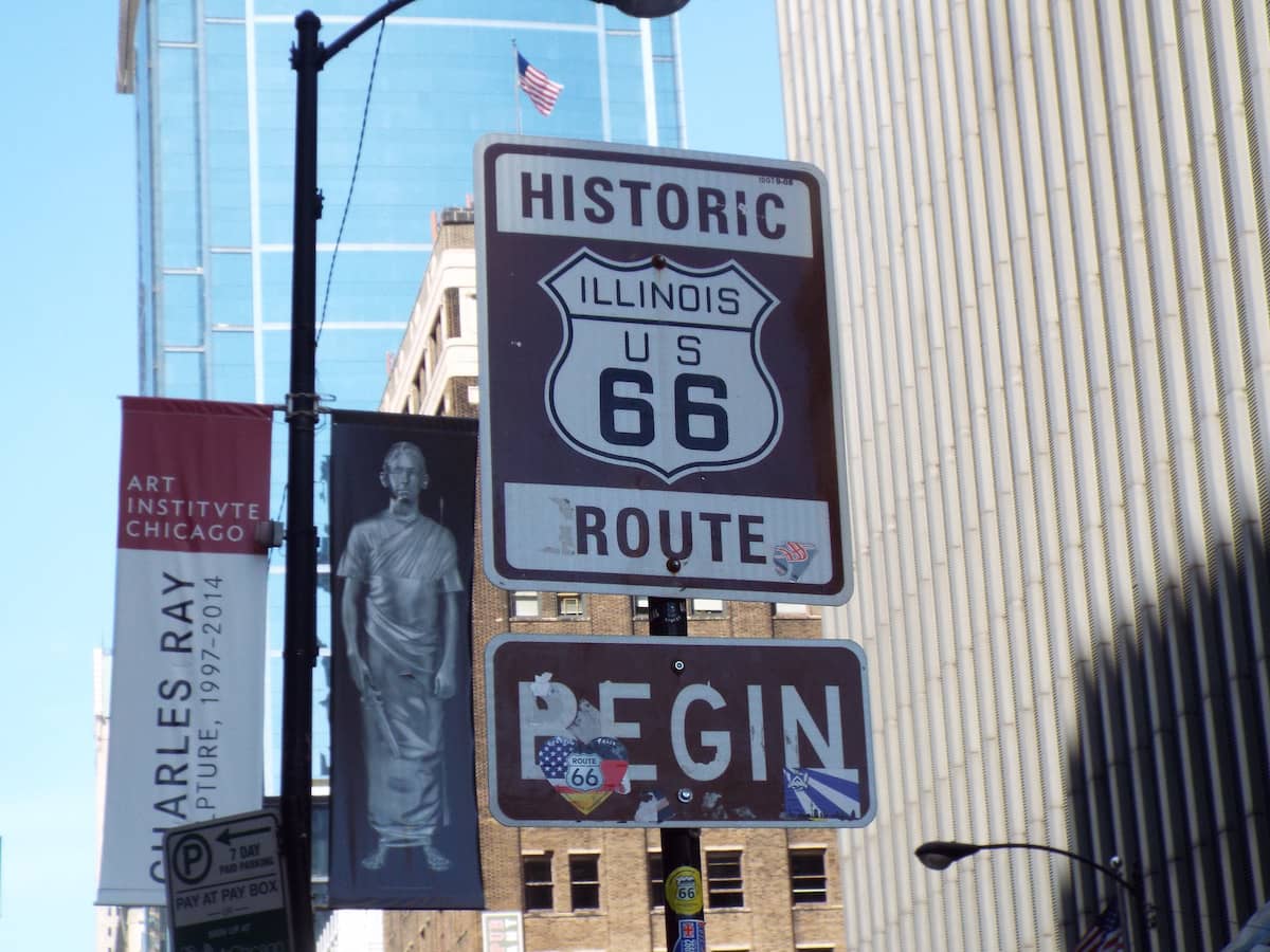 People at Coffee Shop sitting Outside Morbi vitae purus dictum, ultrices tellus in, gravida lectus.