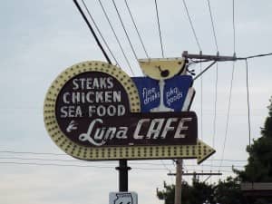 Luna Cafe neon