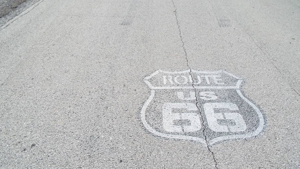 People at Coffee Shop sitting Outside Morbi vitae purus dictum, ultrices tellus in, gravida lectus.