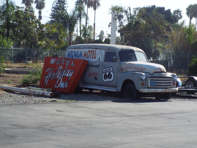classic car at The wigwam Motel classic car at The wigwam Motel