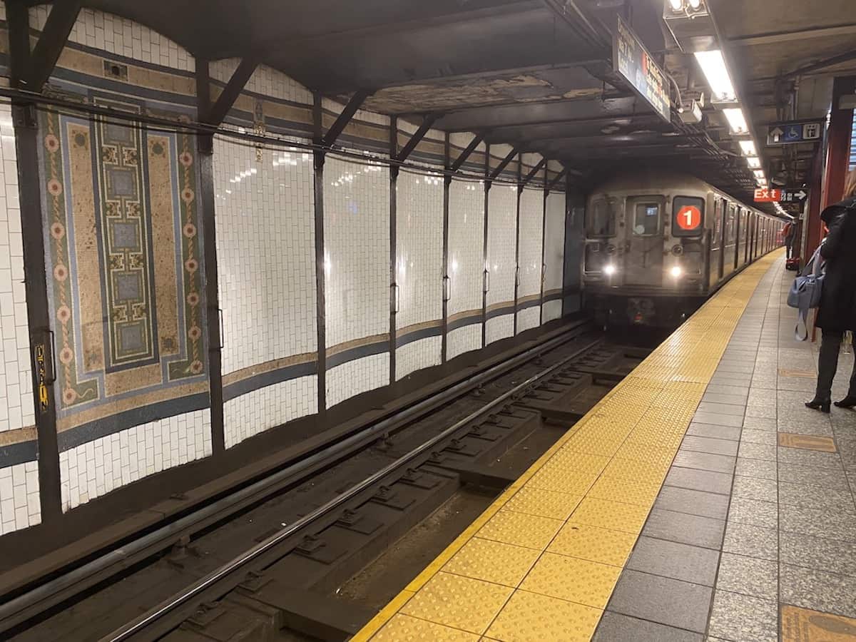 IMG_5736 Subway train arriving at a platform in New York