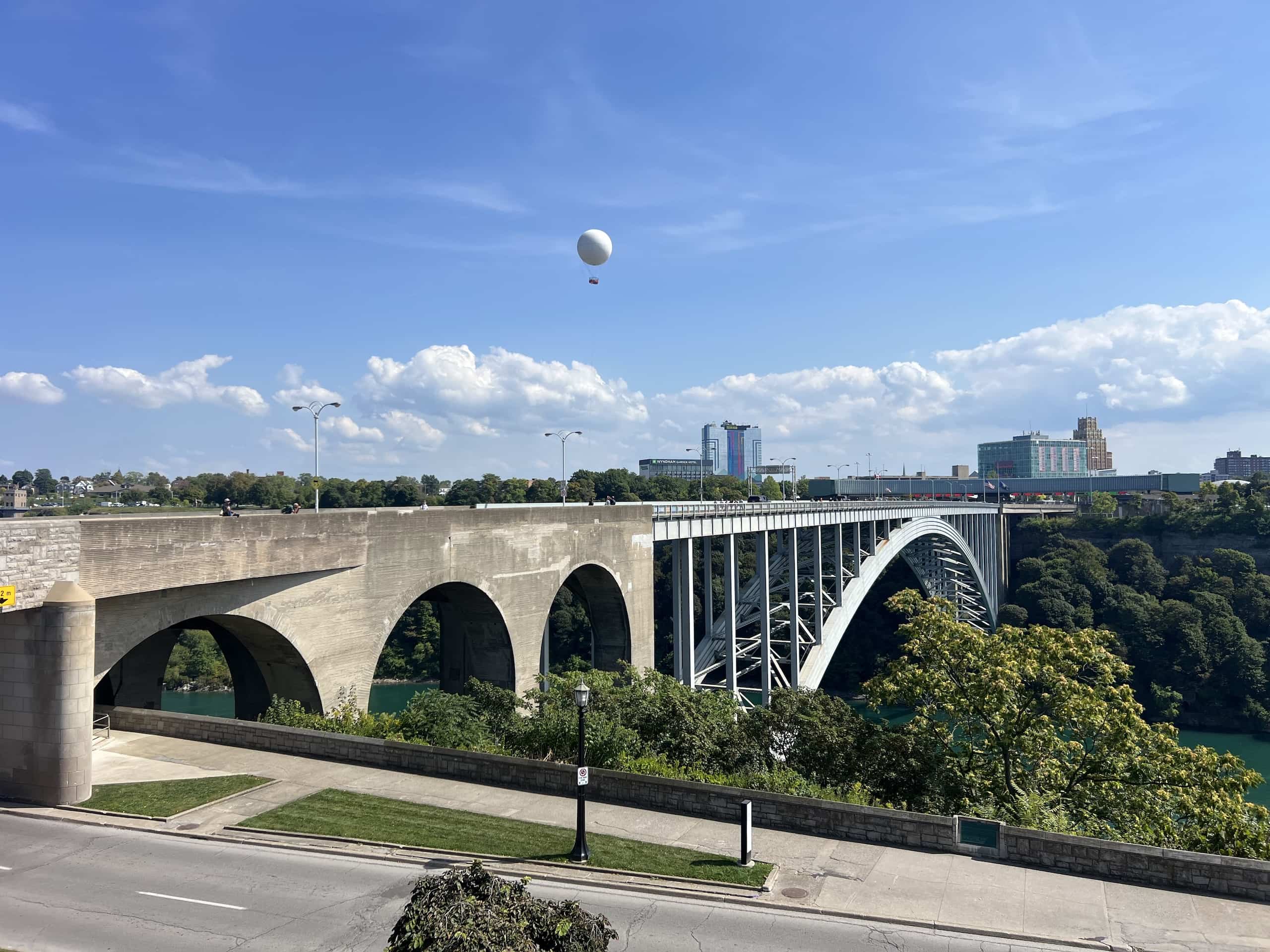 East_Coast_Roadtrip_Niagara_00012 A view of the Rainbow Bridge connecting the USA and Canada over Niagara Falls