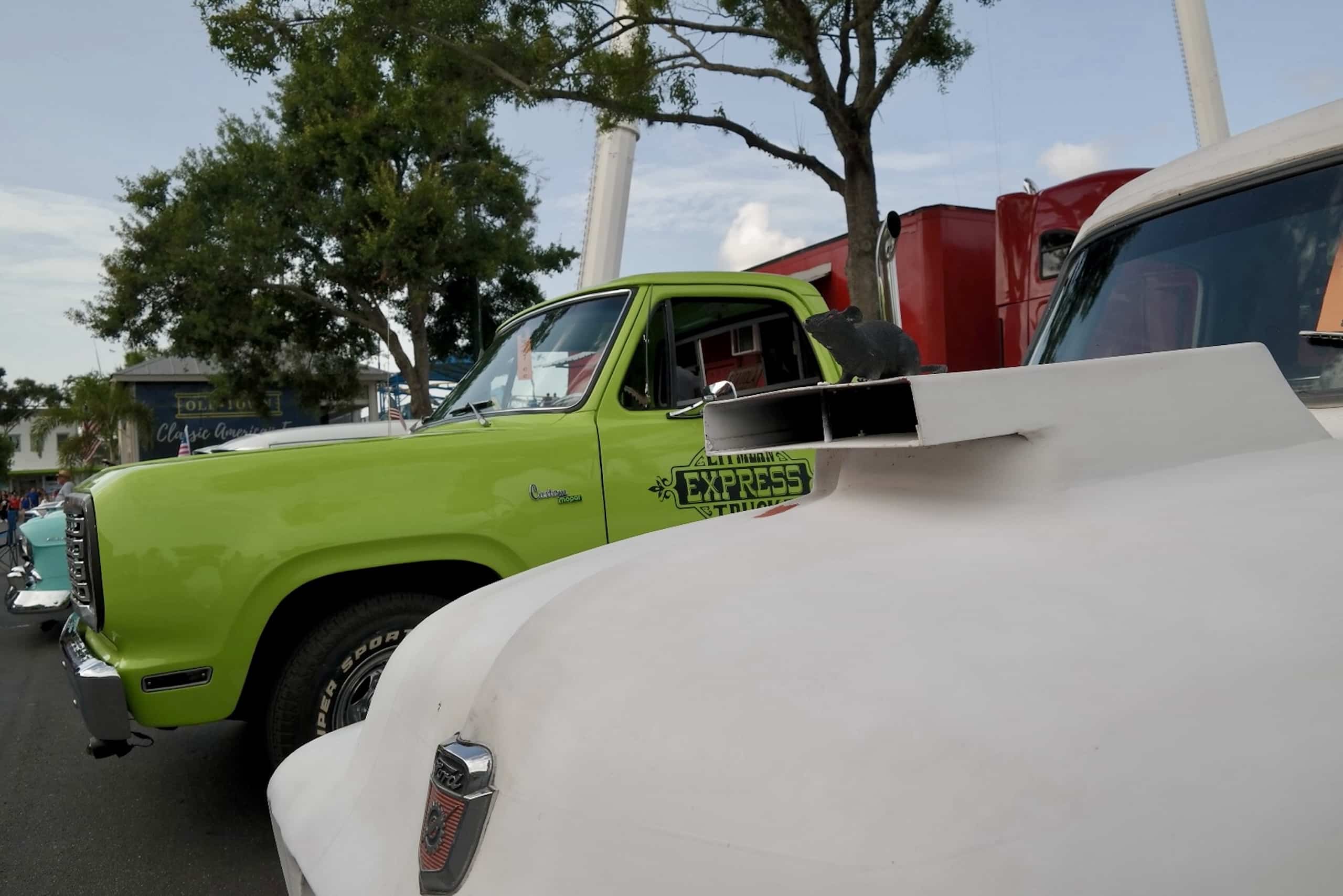 Floride_and_Beyond_Disney_Old_Town_Kissimmee_Car_Cruise_00005