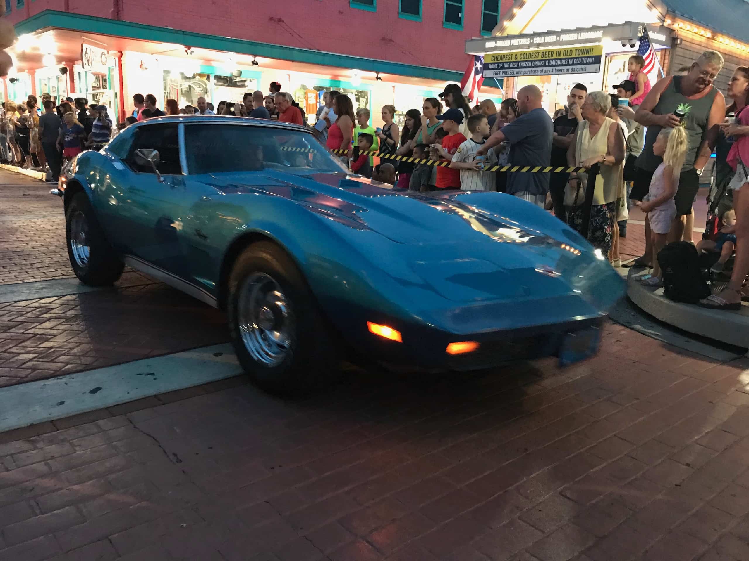 Floride_and_Beyond_Disney_Old_Town_Kissimmee_Car_Cruise_00041