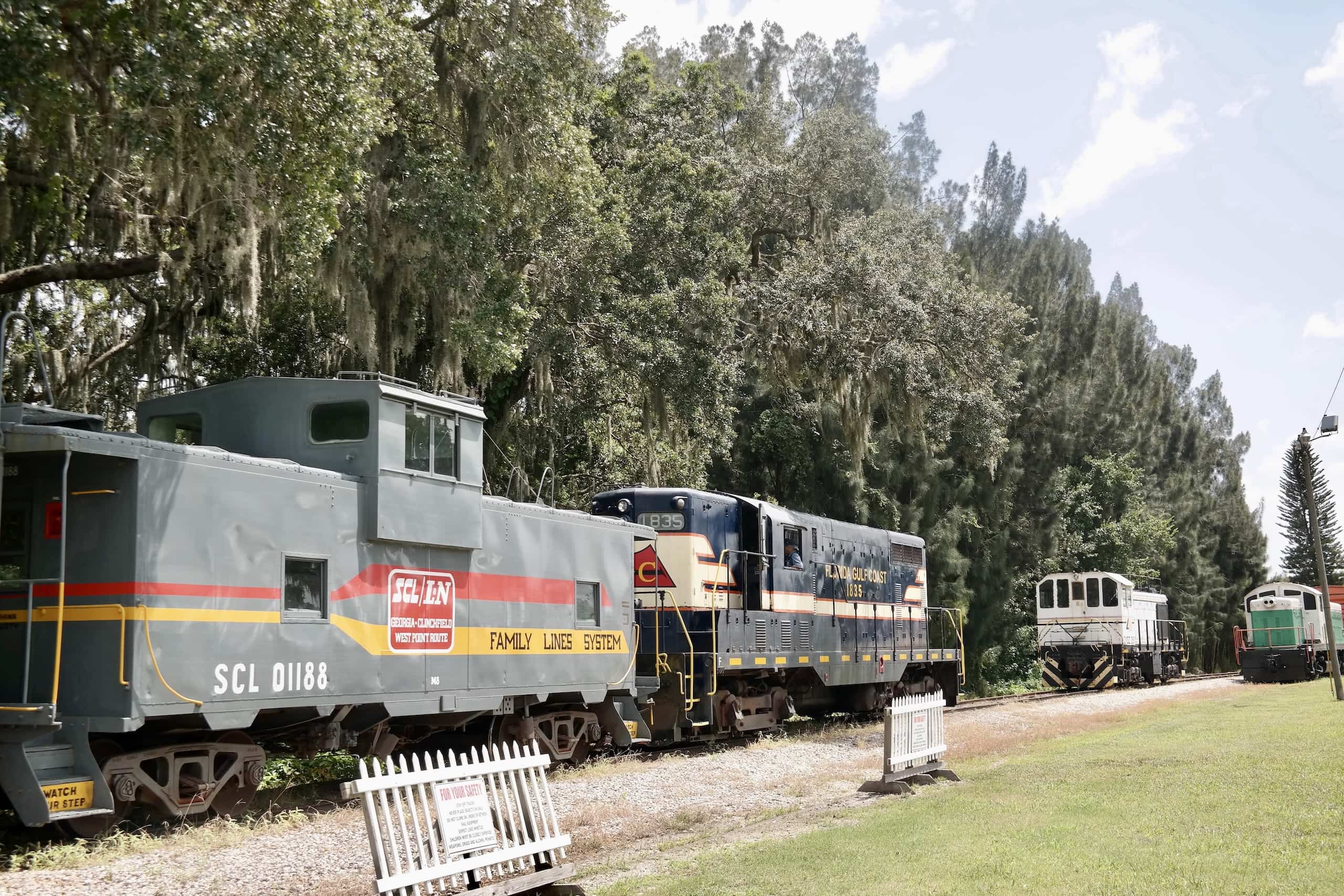 Floride_and_Beyond_Disney_Railroad_museum_00011